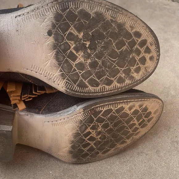 Circle G Fringe leather Ankle Booties! Size 6
