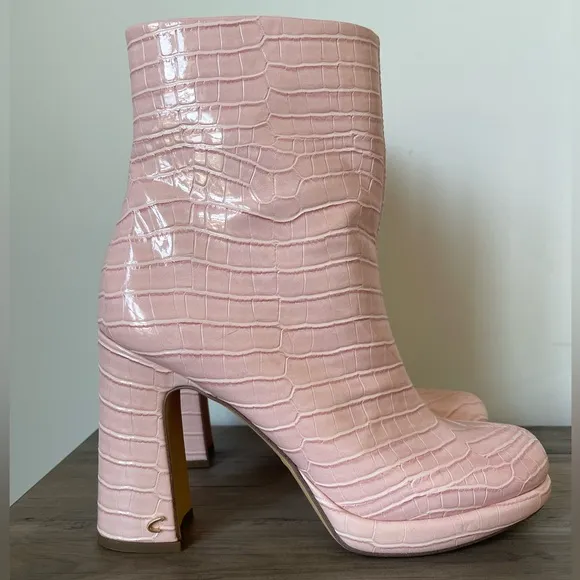Circus by Sam Edelman Freddie Platform Croc-Embossed Ankle Boots Light Pink - 10