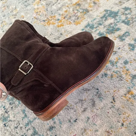Clarcks Brown suede leather knee-high boots with buckle closure and side zipper