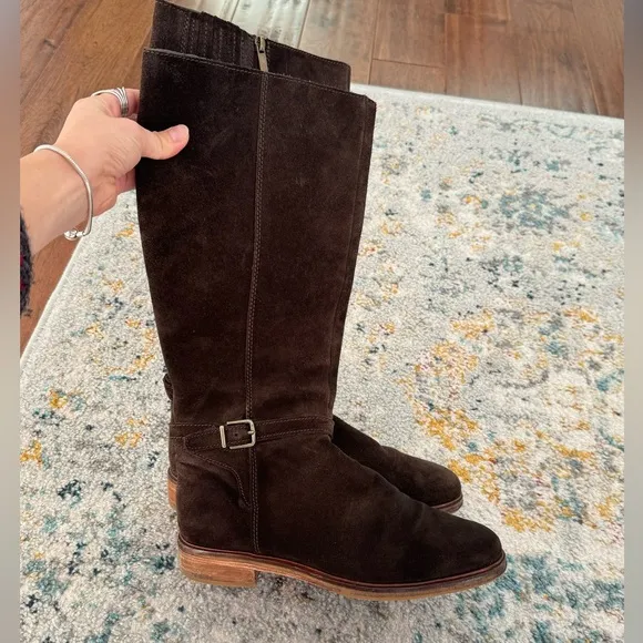 Clarcks Brown suede leather knee-high boots with buckle closure and side zipper