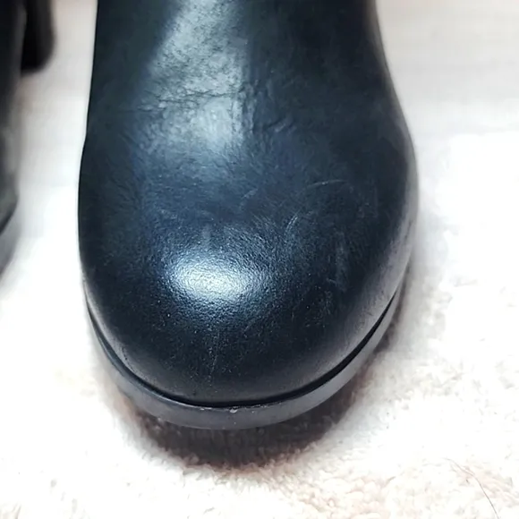 CLARKS BAYLA GLOW FASHION BLACK BOOTS NUBUCK LEATHER LADIES 8.5 NWOB■VELCRO STAP