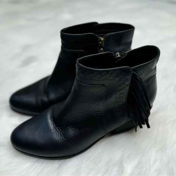 Clarks black leather fringe braided chunky block heel ankle booties boots 7M