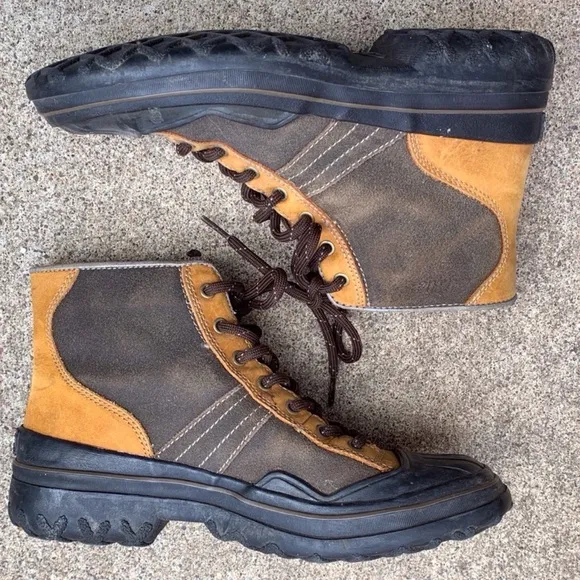 Clarks Brown and Black Lace Up Boots Durable Design