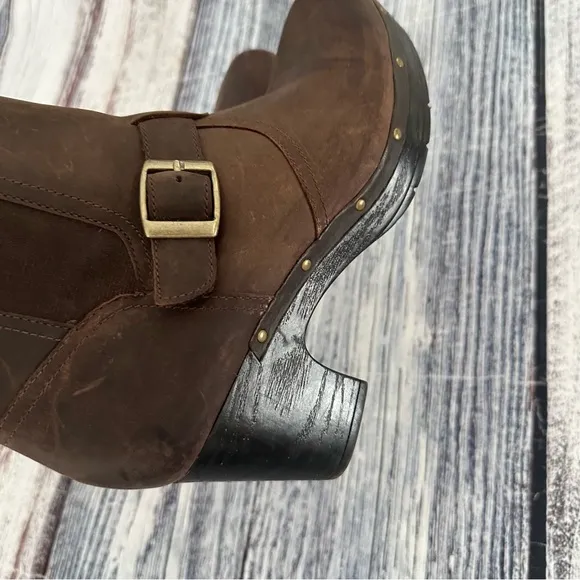 CLARKS Brown Leather Clog Boots