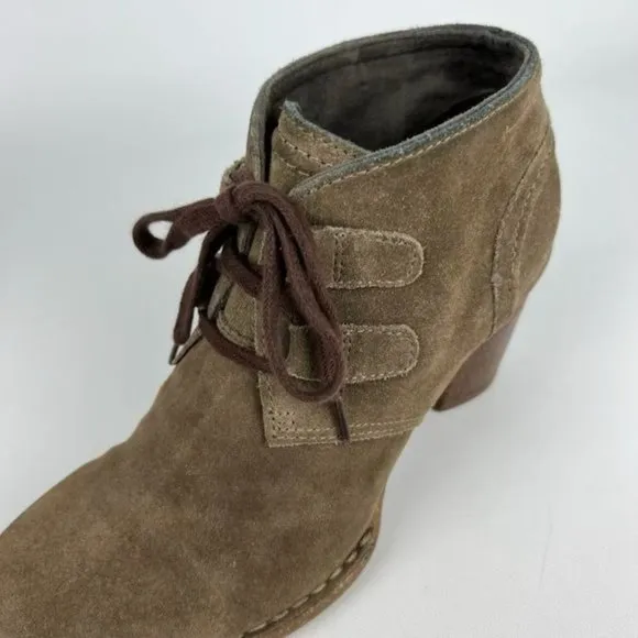 Clarks Carleta Lyon Taupe Suede Chunky Heel Ankle Boots 7