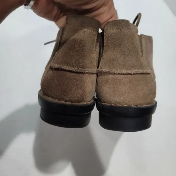 Clarks Class Nikki Boots Size 6 M