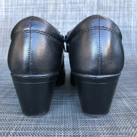 Clarks Emily 2 Erin Pump Leather Black Ankle Boots Chunky Heel women’s size 5.5