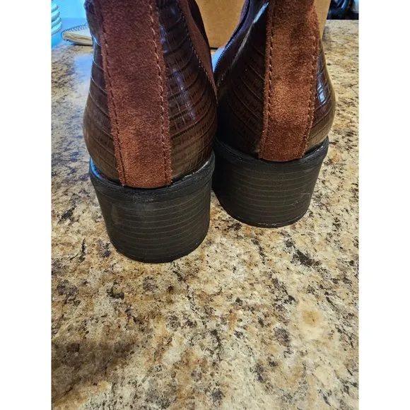 Clarks Nevella Nova Brown Leather &amp; Suede Riding Boots Women's 9 NEW