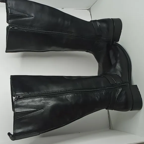 Clarks- Plaza Impress- Leather Riding Boots   size 9