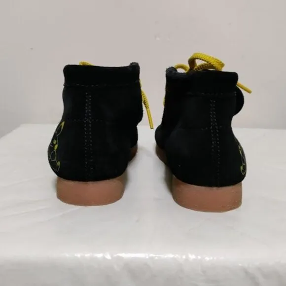 Clarks Pokeman Unisex Wallabee Mist Suede Boots Kids 10