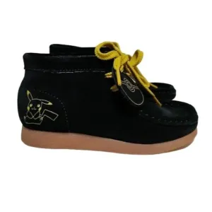 Clarks Pokeman Unisex Wallabee Mist Suede Boots Kids 10
