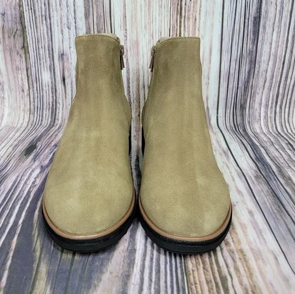 Clarks Sharon Spring Taupe Suede Bootie New Size 10