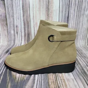 Clarks Sharon Spring Taupe Suede Bootie New Size 10