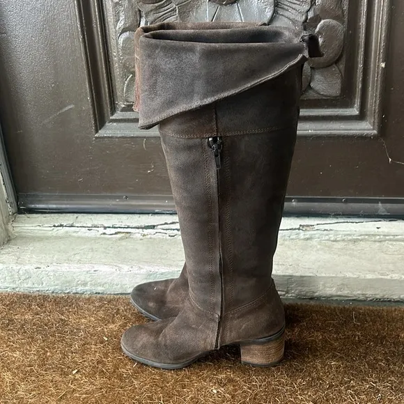 Clarks Suede Knee High Boots With Foldover Detail Sz 8 Bohemian Fall Chic