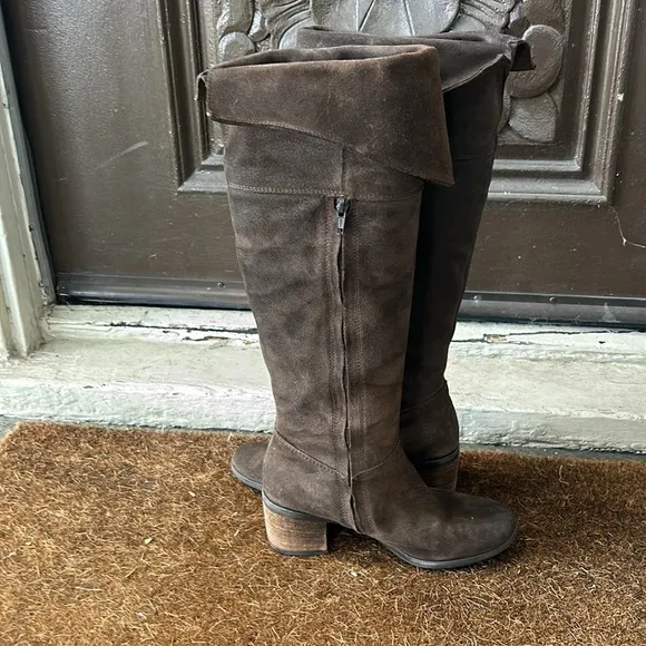 Clarks Suede Knee High Boots With Foldover Detail Sz 8 Bohemian Fall Chic