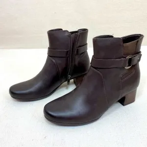 Clarks UN Damson Brown Leather Ankle Boots