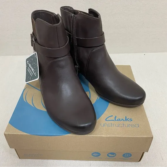 Clarks UN Damson Brown Leather Ankle Boots
