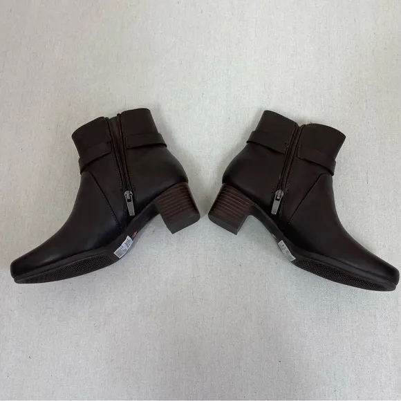 Clarks UN Damson Brown Leather Ankle Boots