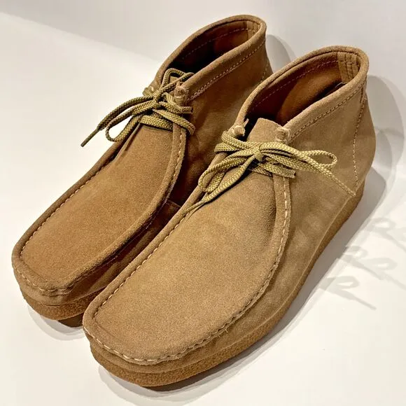 Clarks Wallabee Moccasin Chukka Boots Beige Suede Men’s Size 13M - Minimal Wear!