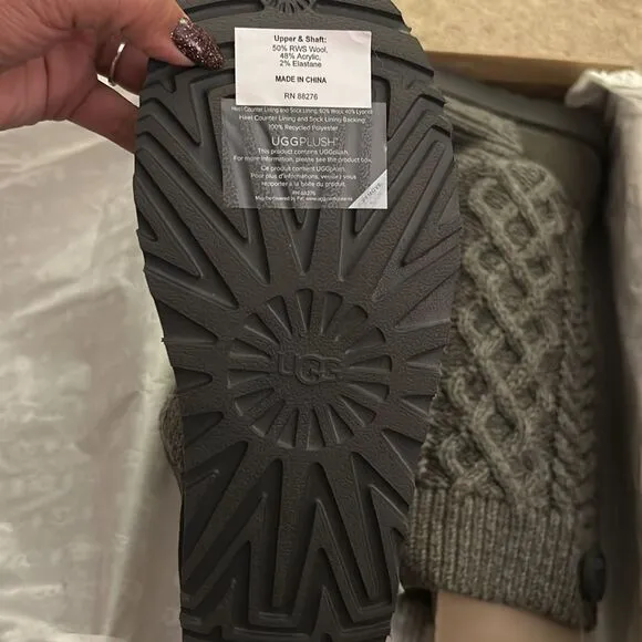 Classic Cardi boots from Ugg Grey Size 7