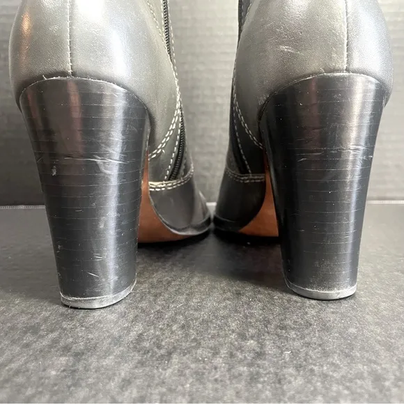 Classy Nine West Gray Bredeo Ankle Boots 5.5M approx 4” heel Beautiful