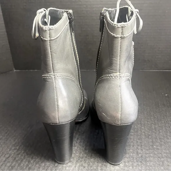 Classy Nine West Gray Bredeo Ankle Boots 5.5M approx 4” heel Beautiful