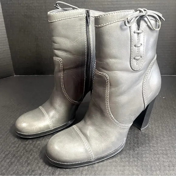 Classy Nine West Gray Bredeo Ankle Boots 5.5M approx 4” heel Beautiful