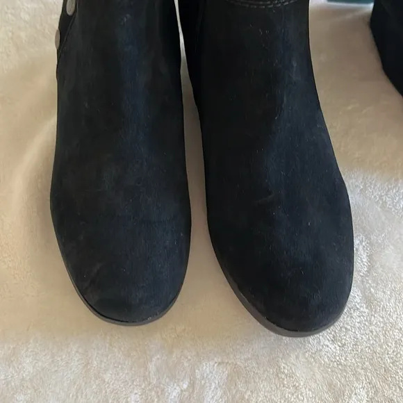 Cliffs by White Mountain boots.