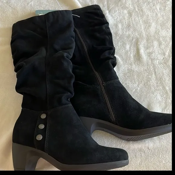 Cliffs by White Mountain boots.
