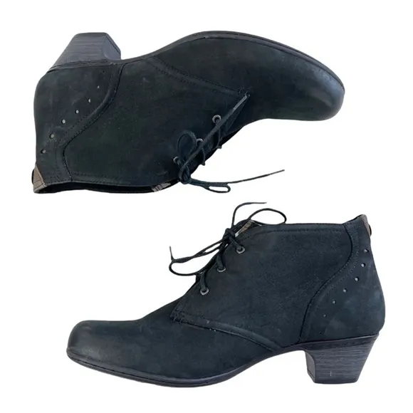 Cob Hill by New Balance Aria leather Ankle Boots size 9 wide black