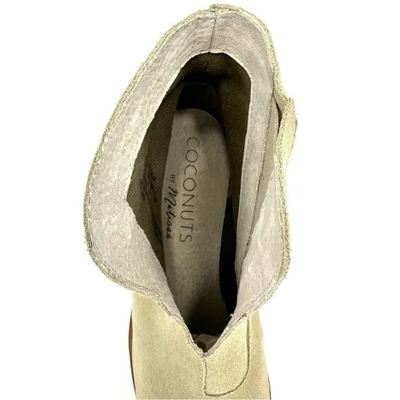 COCONUT By MATISSE “CECILIA” TAN/GRAY LEATHER CHUNKY HEEL NOTCHED FRONT BOOTIE🆕