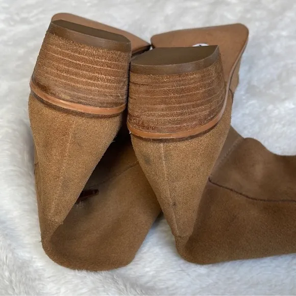 Coconuts by Matisse suede western boots