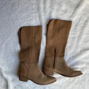 Coconuts by Matisse suede western boots