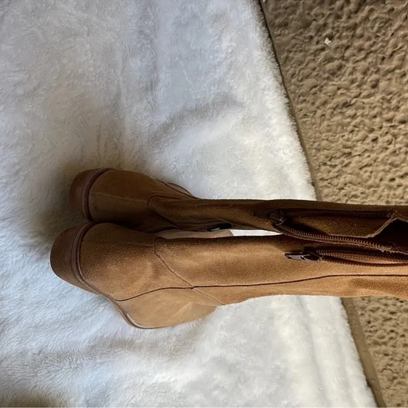 Coconuts by Matisse suede western boots