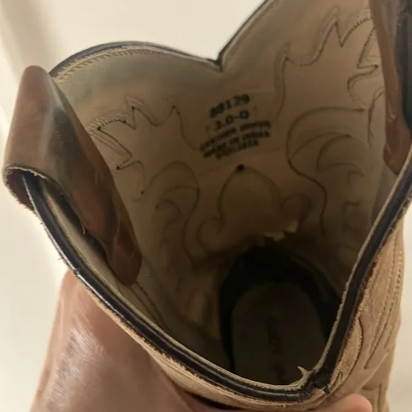 Cody James Boys’ Cowboy Boots sz 2 Youth