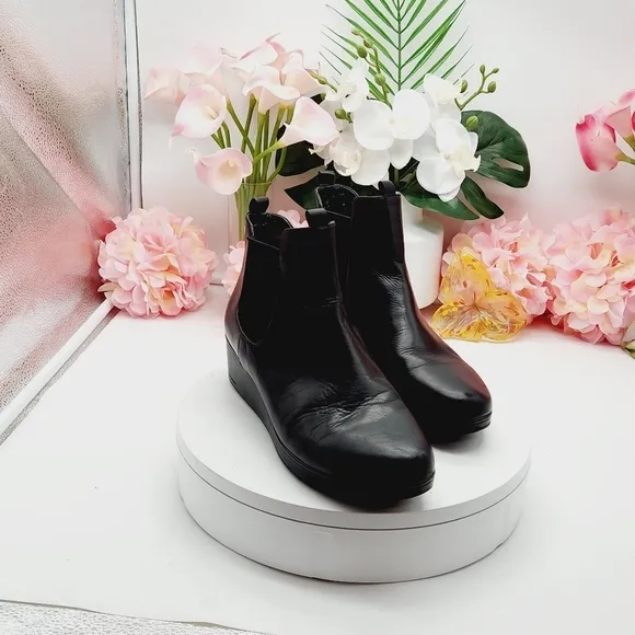 Cole Haan Nassau Bootie II Waterproof Wedge Brown Chelsea Boots Size 10B