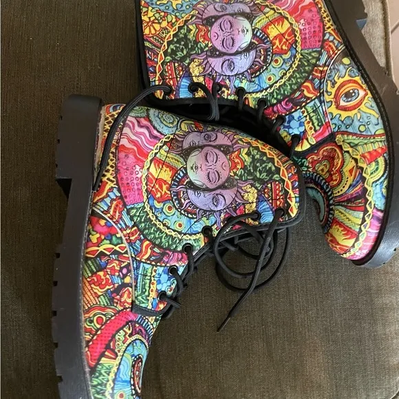Colorful Boots Sz 10 woman’s or 8 men’s, sun/moon design, psychedelic look