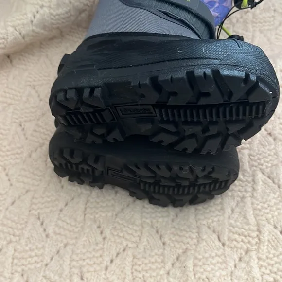 Columbia kids winter waterproof thermal boots with removable insulation 7