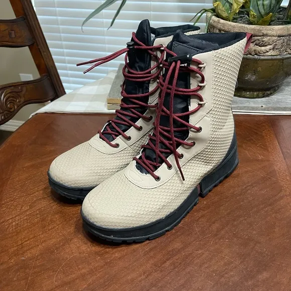 Columbia Men's Hyper-Boreal Omni-Heat Tall Snow Boots Waterproof