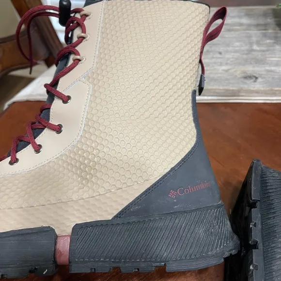 Columbia Men's Hyper-Boreal Omni-Heat Tall Snow Boots Waterproof