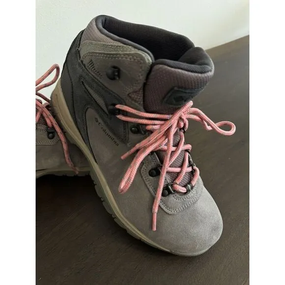 COLUMBIA Newton Ridge Plus Hiking Boots Women's Size US 9.5 Canyon Rose Shoes