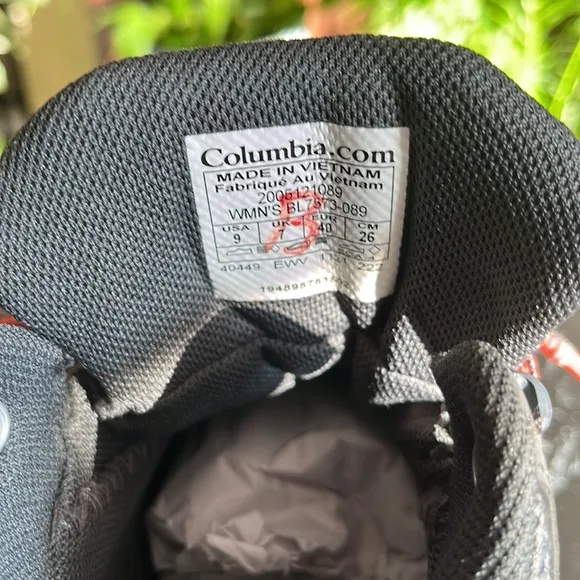🥾Columbia Peakfreak™ II Mid Outdry™ Women’s Boots-9-Dark Grey/ Coral-NWT