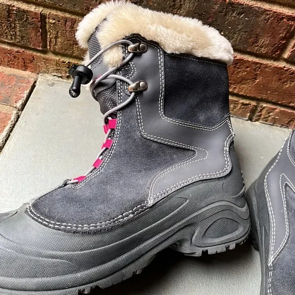 Columbia Women’s Bugaboot Omni Heat Winter Snow Boots