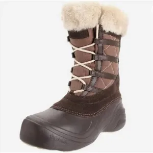 Columbia Women's Sierra Summette 2 Boots Size 6.5