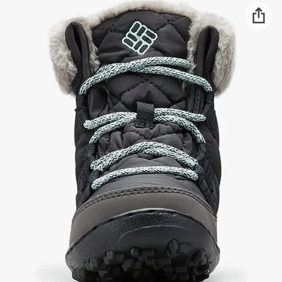 Columbia Youth size 4 Minx Shorty Omni heat waterproof-K snow boot in black/grey