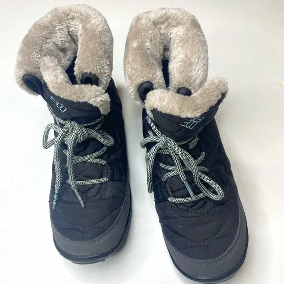 Columbia Youth size 4 Minx Shorty Omni heat waterproof-K snow boot in black/grey