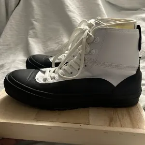 Converse Chuck Taylor All Star Tekoa Hi Snow boots Men’s White Black Size 10