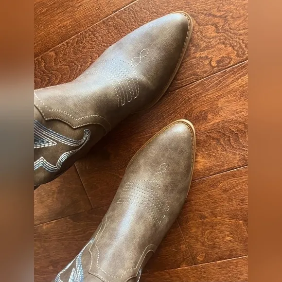 COPY - boutique cowboy boots