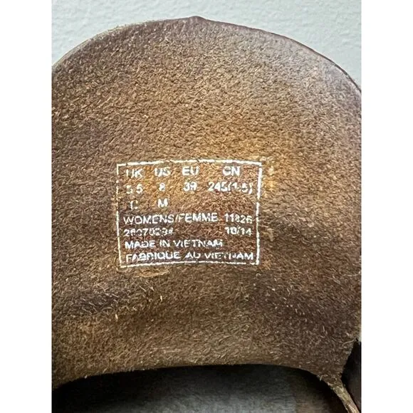 COPY - Clark's Originals women's Chukka boots in dark brown leather. Size 8.