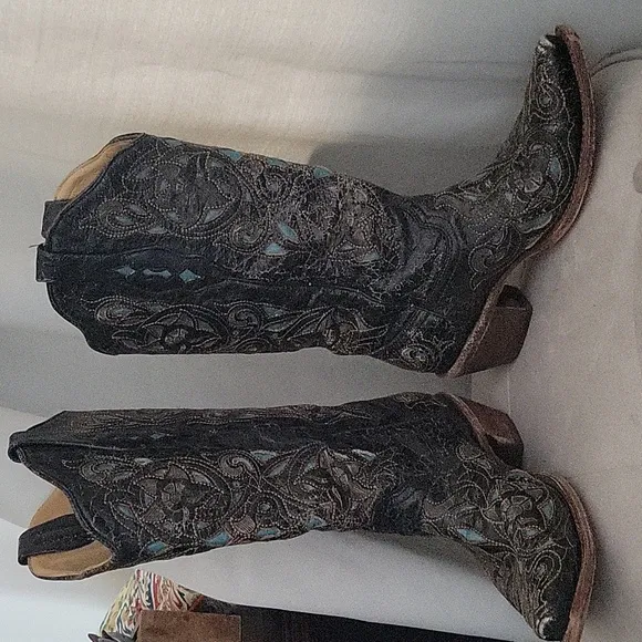 Corral boots turquoise and black, distressed size 8.5